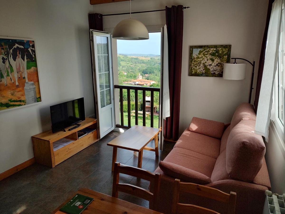 Apartamentos Corona 柯米拉斯 外观 照片